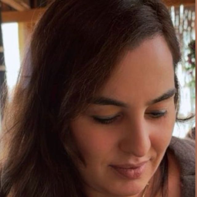 Sibel Akduman - Dijital Strateji ve Yapay Zekâ Uzmanı